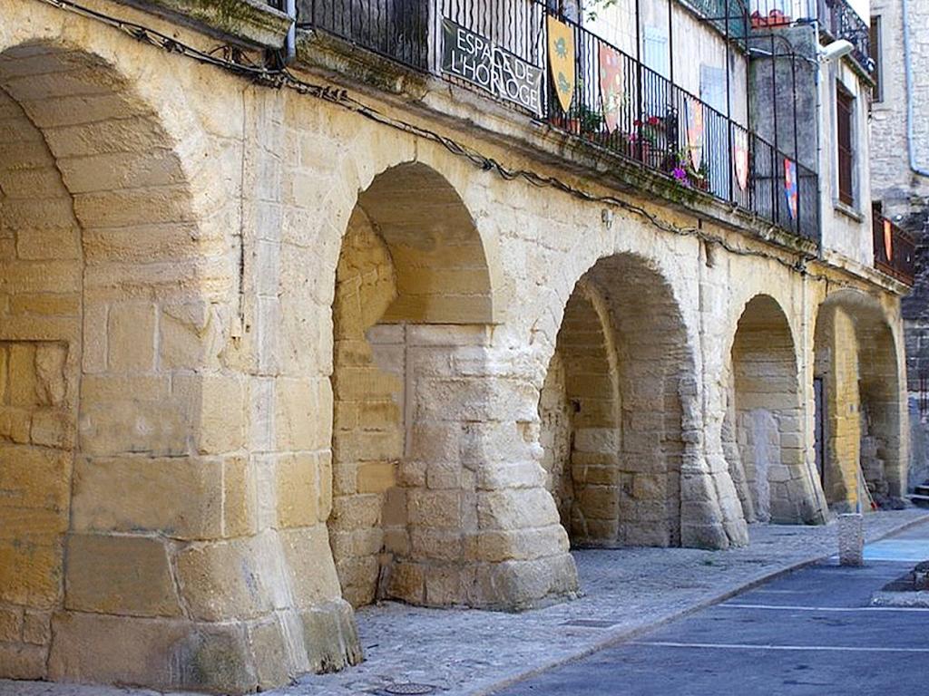 Hotel Estelou Sommieres Exterior photo